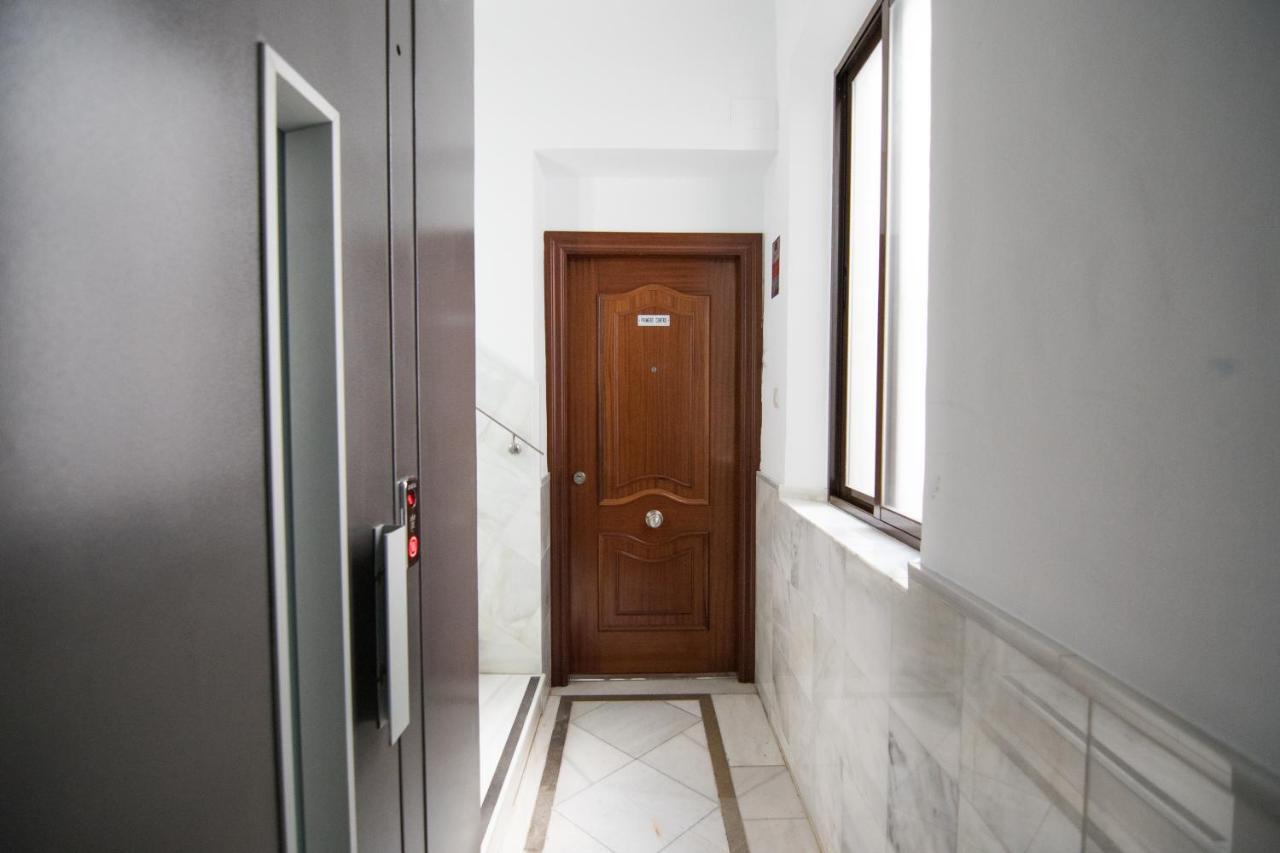Tuguest Alhondiga Apartment Granada Exterior photo